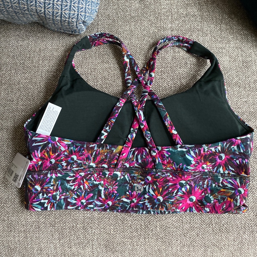 Brand new lululemon sports bra